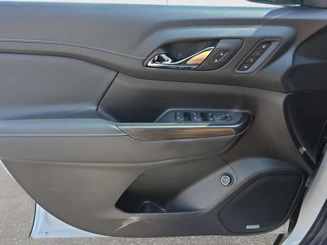 Used 2023 GMC Acadia SLT AWD/4WD image 30