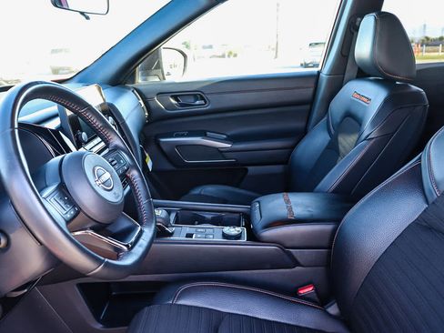 Used 2024 Nissan Pathfinder Rock Creek image 17