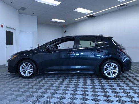 Used 2022 Toyota Corolla SE w/ SE Preferred Package FWD image 11