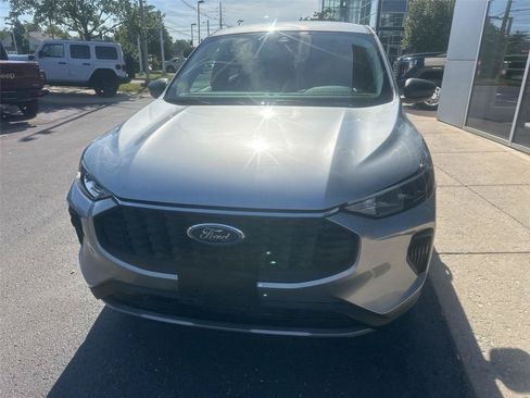 Used 2023 Ford Escape Active FWD image 7