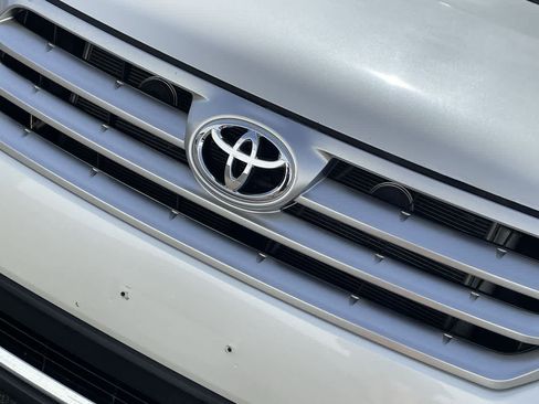 Used 2013 Toyota Highlander Limited AWD/4WD image 33