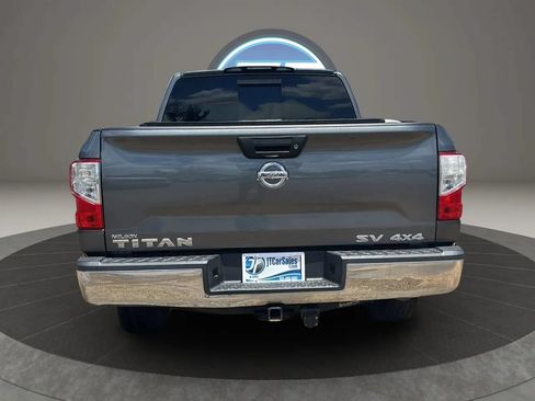 Used 2017 Nissan Titan SV AWD/4WD image 10