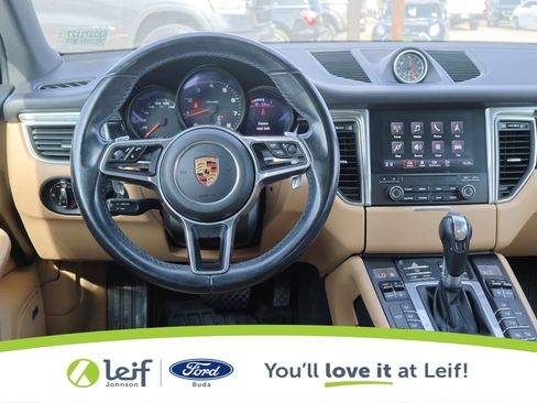 Used 2018 Porsche Macan image 26
