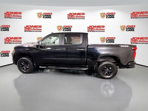 Used 2023 Chevrolet Silverado 1500 Custom Trail Boss AWD/4WD image 13