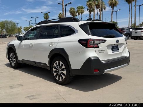 Used 2025 Subaru Outback Limited AWD/4WD image 4