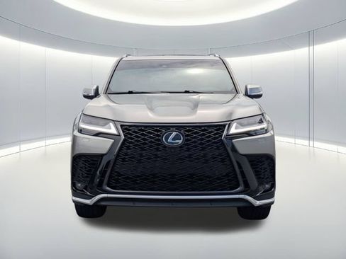 Used 2024 Lexus LX 600 F Sport AWD/4WD image 9