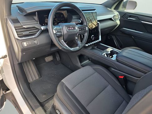 Used 2025 GMC Acadia Elevation FWD image 11