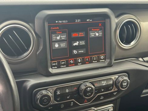 Used 2022 Jeep Wrangler Unlimited Rubicon w/ LED Lighting Group image 29