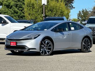 New 2026 Toyota Prius Plug-In Hybrid FWD video 2