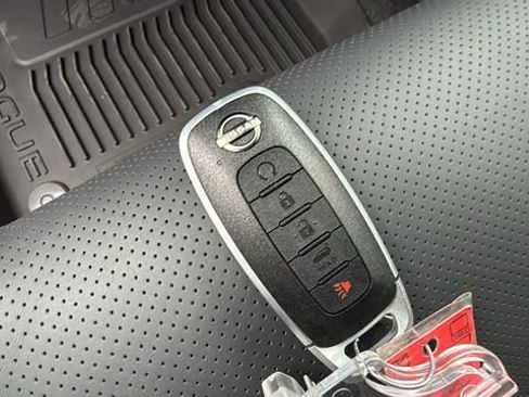 New 2026 Nissan Rogue Platinum w/ Platinum Premium Package image 29