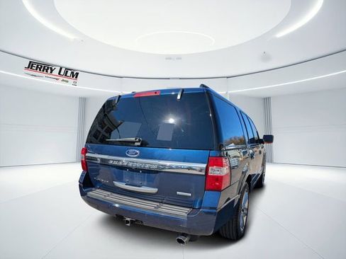 Used 2016 Ford Expedition Platinum image 3