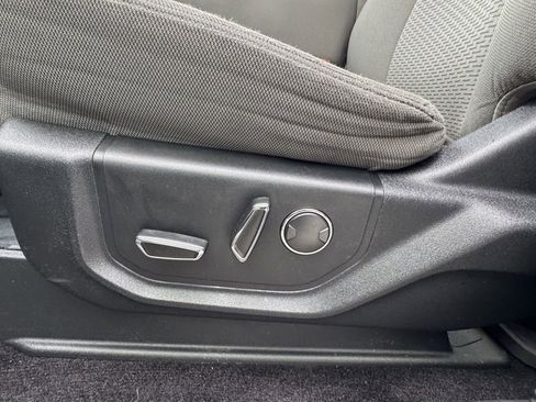 Used 2015 Ford F150 XLT w/ Equipment Group 302A Luxury image 20