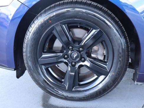 Used 2019 Ford Mustang Coupe image 13