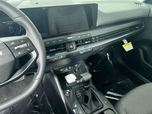 New 2025 Kia K4 EX image 24