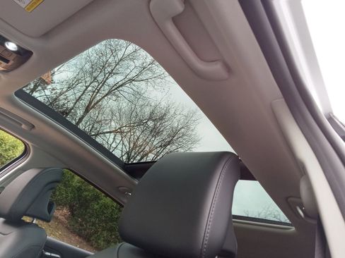 Used 2025 Kia Sportage SX image 11