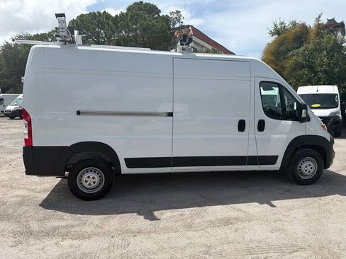 Used 2024 RAM ProMaster 2500 FWD image 6