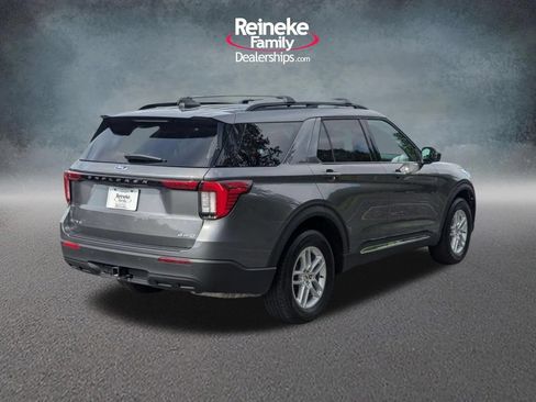 Used 2025 Ford Explorer Active AWD/4WD image 5