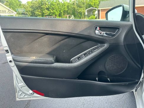 Used 2016 Kia Forte EX FWD image 10