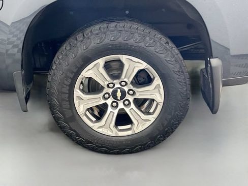 Used 2020 Chevrolet Silverado 1500 LTZ w/ LTZ Plus Package AWD/4WD image 34