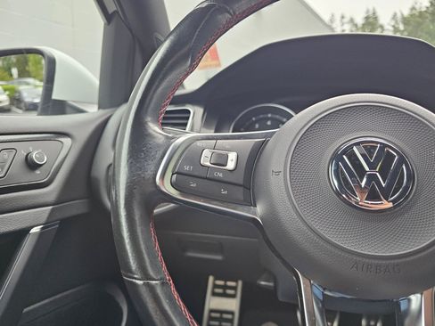 Used 2017 Volkswagen GTI S FWD image 32