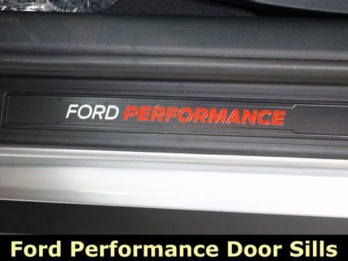 Used 2022 Ford Mustang Shelby GT500 w/ Carbon Fiber Track Pack RWD image 36