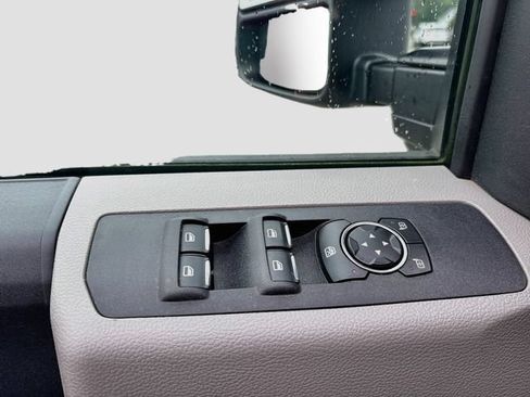 Used 2017 Ford F350 XL w/ Power Equipment Group AWD/4WD image 16