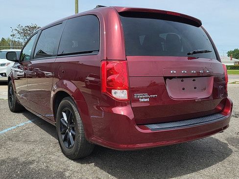 Used 2019 Dodge Grand Caravan SE FWD image 8