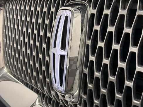 Used 2023 Lincoln Navigator L Reserve AWD/4WD image 16