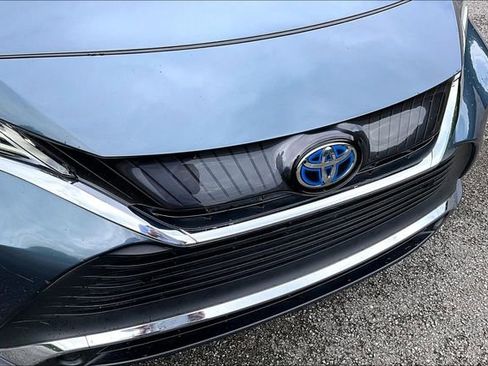 Used 2021 Toyota Venza XLE w/ Softex Package AWD/4WD image 29
