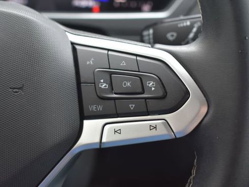 Used 2023 Volkswagen Tiguan SE image 21