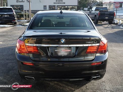 Used 2014 BMW 750Li w/ Executive Package image 6