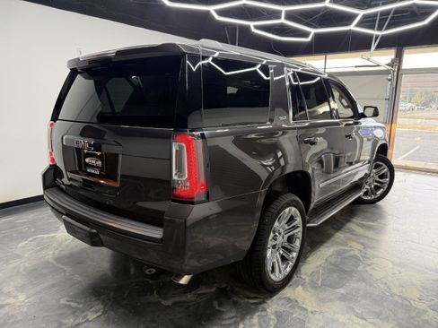 Used 2017 GMC Yukon SLT AWD/4WD image 2