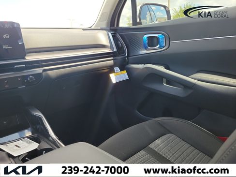 New 2026 Kia Sorento LX FWD image 17