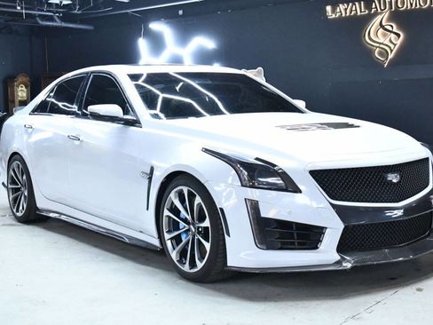 Used 2016 Cadillac CTS V w/ Luxury Package image 6