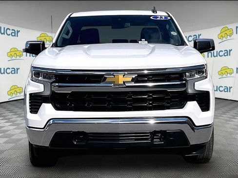 Used 2023 Chevrolet Silverado 1500 LT AWD/4WD image 2