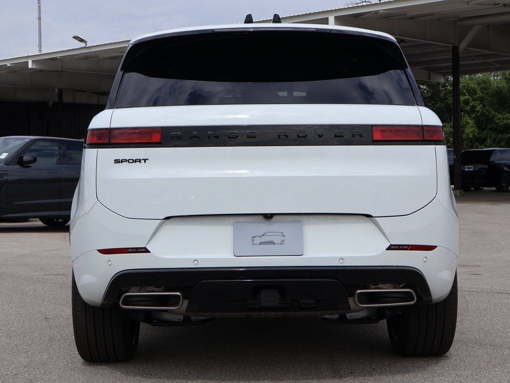 New 2025 Land Rover Range Rover Sport Dynamic SE AWD/4WD image 6