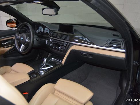 Used 2015 BMW M4 Convertible RWD image 28
