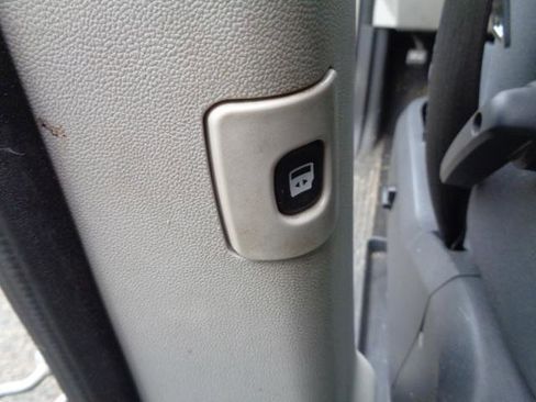 Used 2009 Dodge Grand Caravan SXT image 22