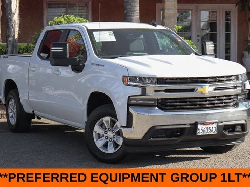 Used 2020 Chevrolet Silverado 1500 LT w/ Bed Protection Package AWD/4WD image 2