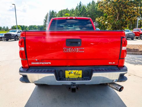 Used 2017 GMC Sierra 2500 SLE w/ SLE Fleet Preferred Package AWD/4WD image 6
