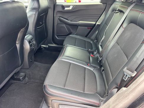 Used 2025 Ford Escape ST-Line AWD/4WD image 17