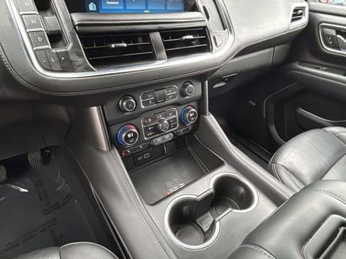 Used 2024 Chevrolet Suburban LT image 14