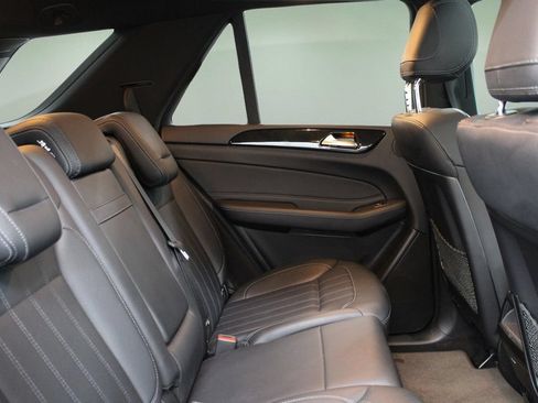Used 2019 Mercedes-Benz GLE 400 4MATIC image 27