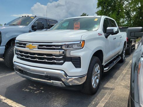 Used 2026 Chevrolet Silverado 1500 LTZ AWD/4WD image 3