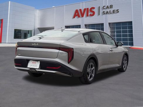 Used 2025 Kia K4 LXS image 6