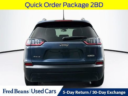 Used 2019 Jeep Cherokee Latitude Plus w/ Cold Weather Group AWD/4WD image 8
