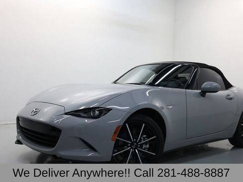 Used 2024 MAZDA MX-5 Miata Grand Touring w/ Weather Package RWD image 3