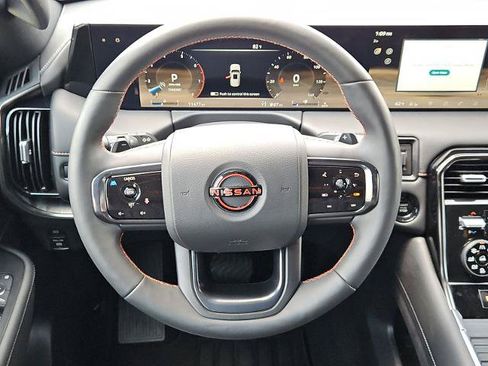 Certified 2025 Nissan Armada PRO-4X AWD/4WD image 27