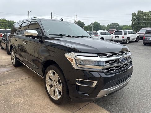 Used 2023 Ford Expedition Max Platinum AWD/4WD image 2