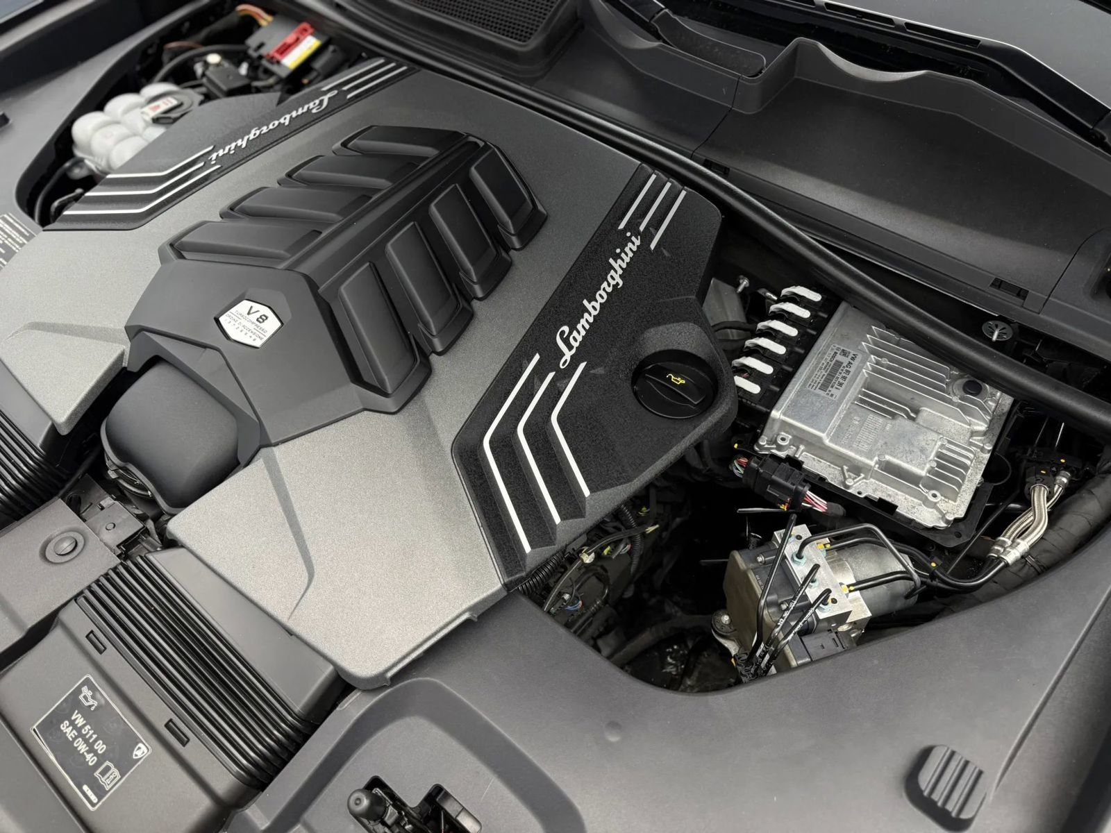 Used 2022 Lamborghini Urus AWD/4WD image 29